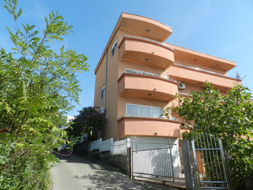 Apartments Baja Улцинь Экстерьер фото